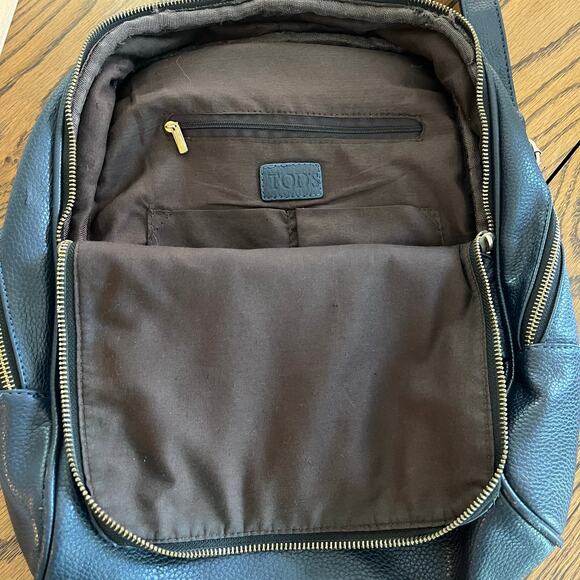 Tod’s Navy Textured Leather Backpack - Picture 3 of 10